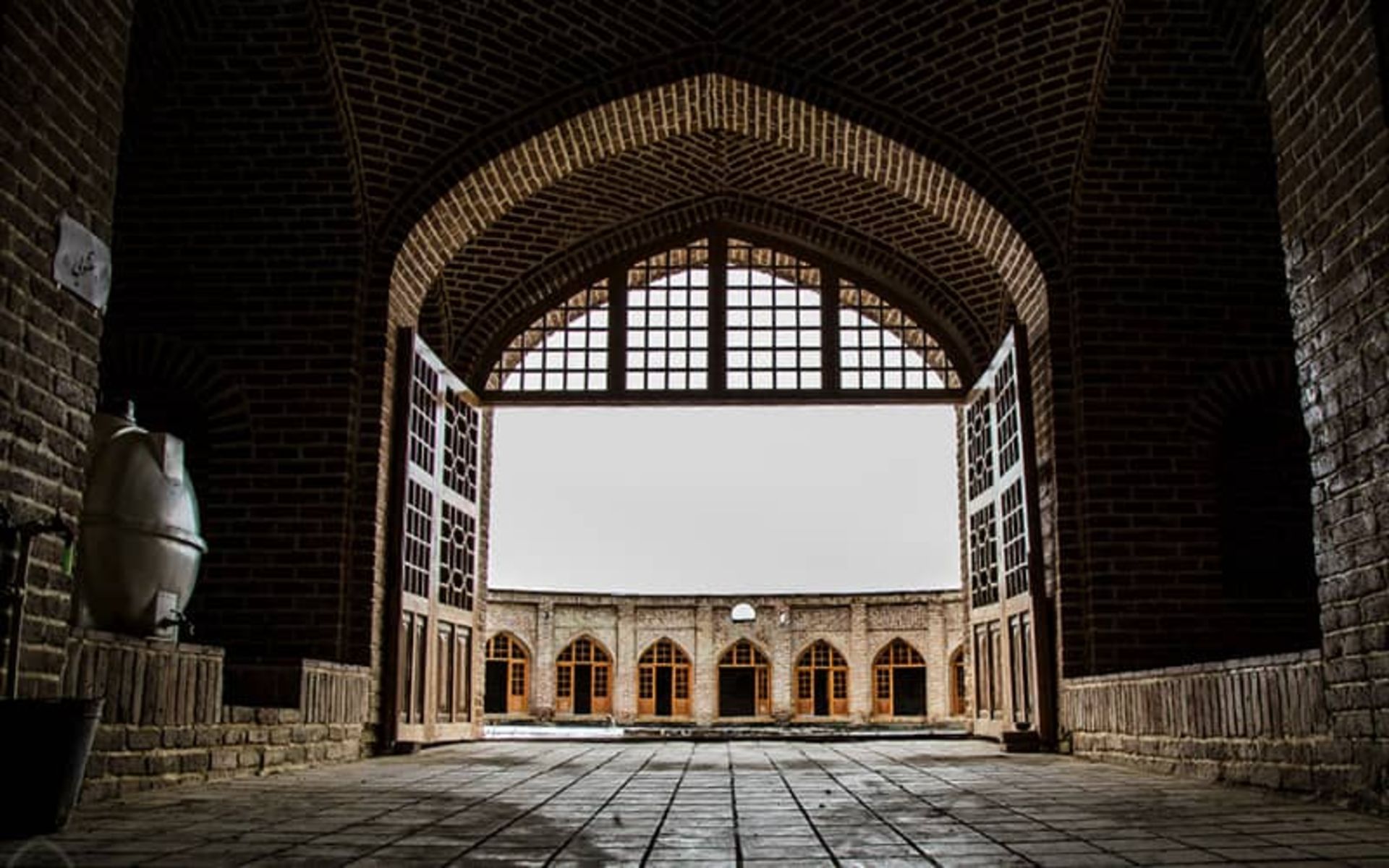 کاروانسرای تاج آباد
