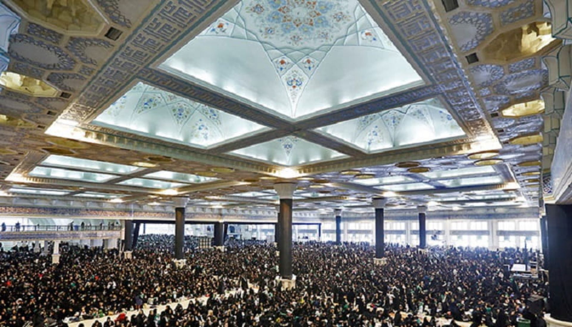 مصلی بزرگ تهران