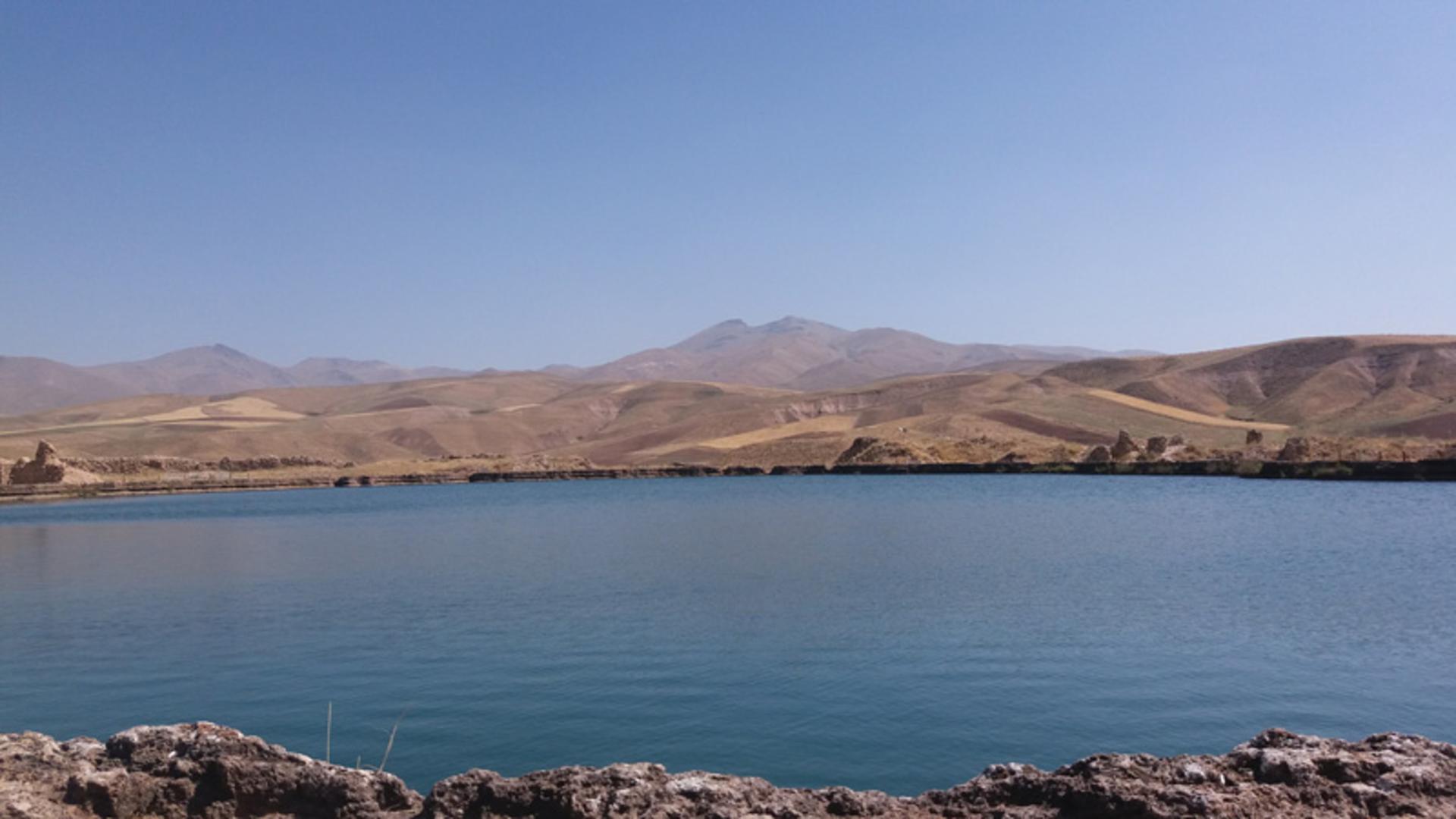 منابع آب پناهگاه حیات‌ وحش انگوران