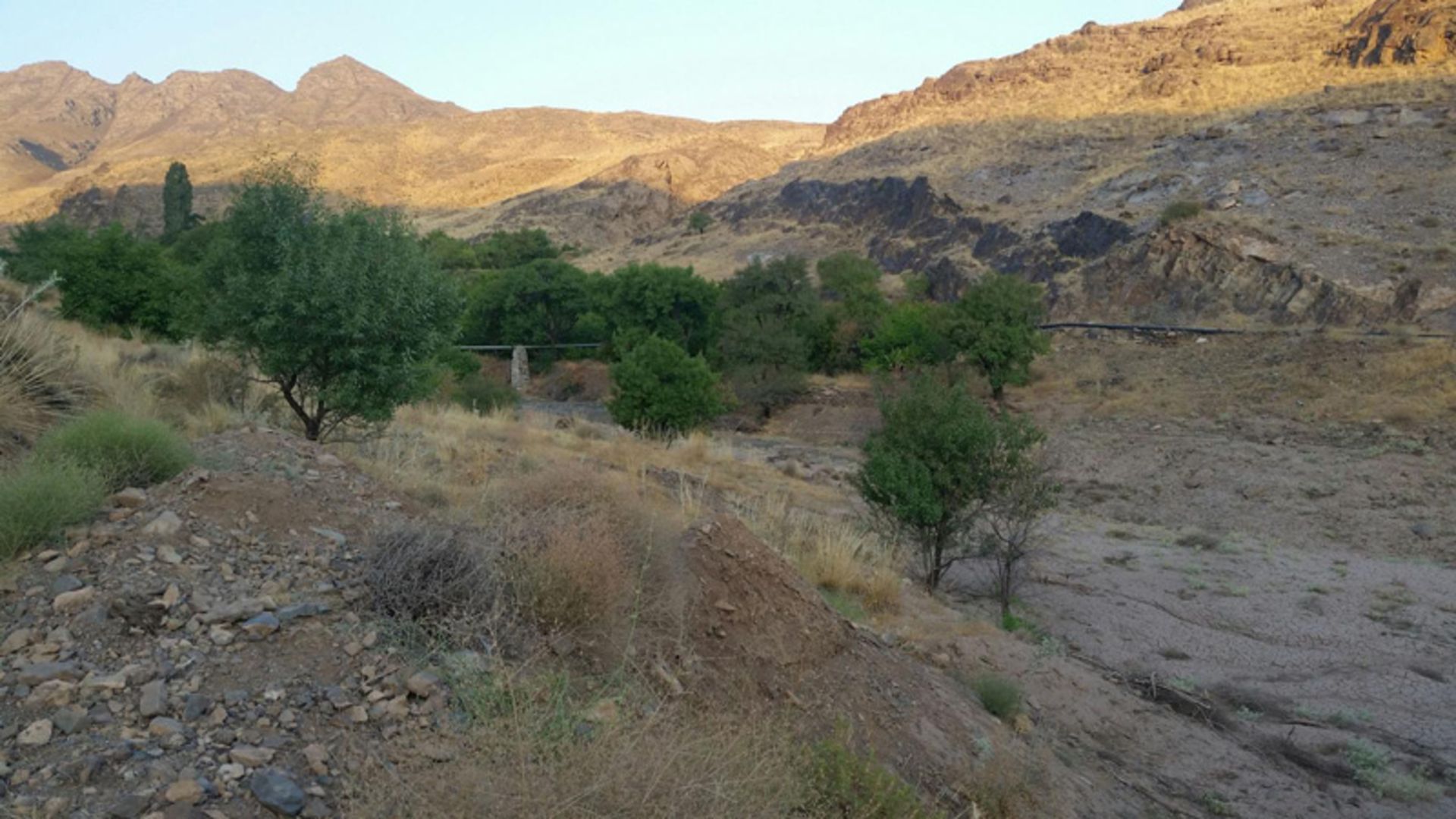منطقه روستایی اطراف غار وشنو