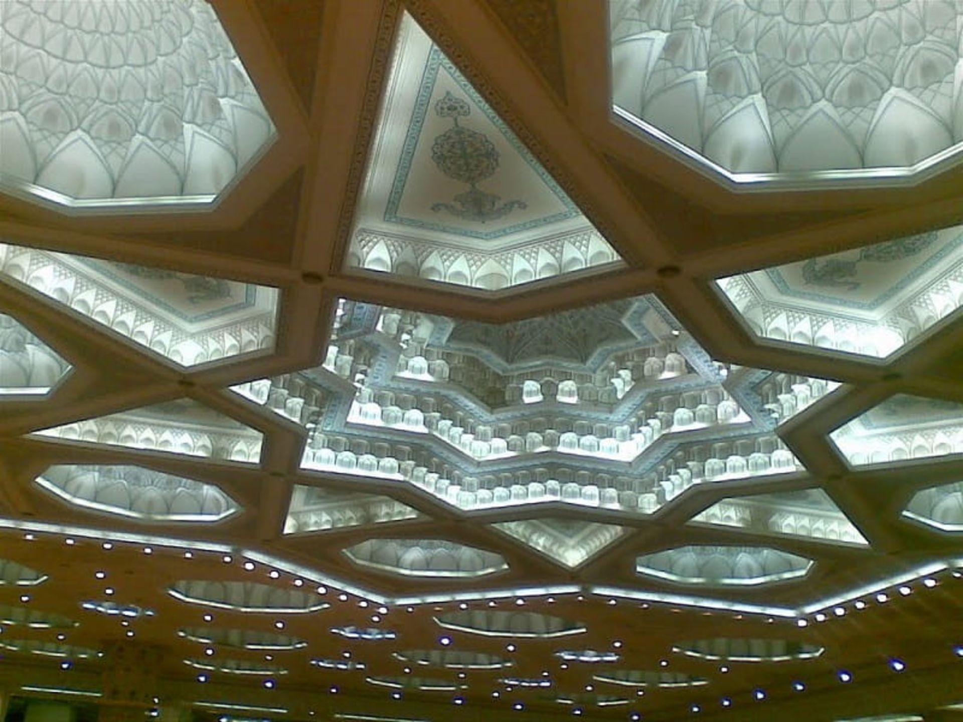 معماری مصلی تهران