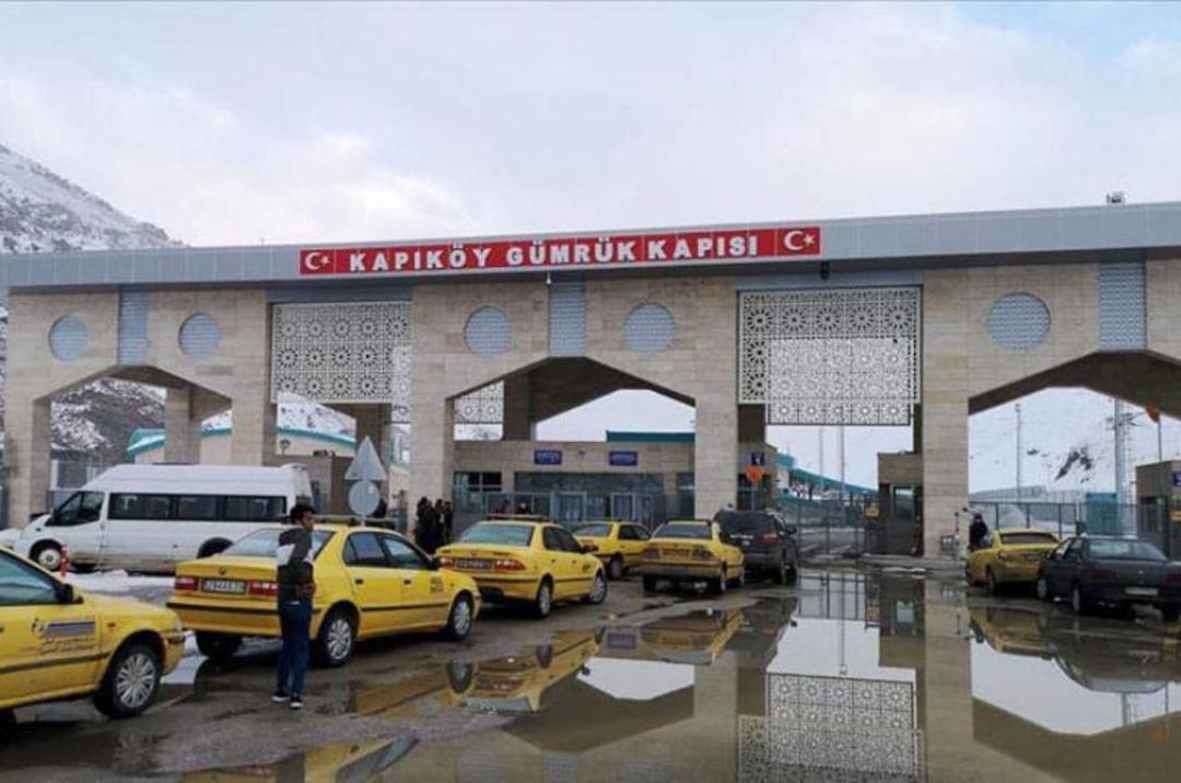 سفر زمینی به شهر وان