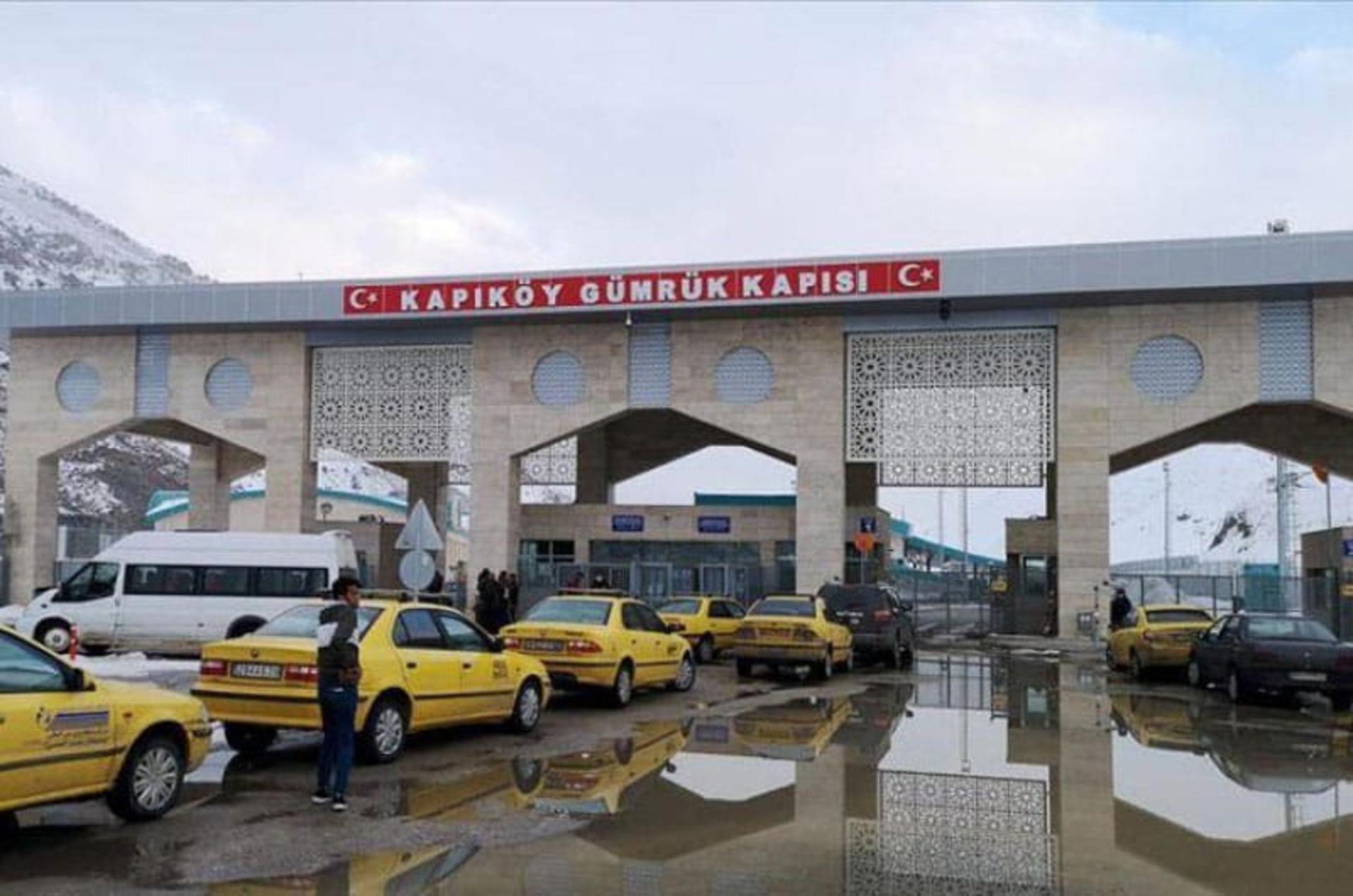 سفر زمینی به شهر وان
