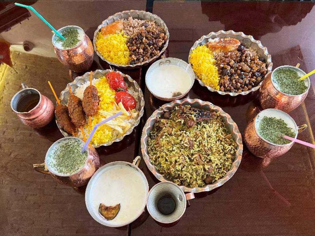 غذای رستوران پرهامی