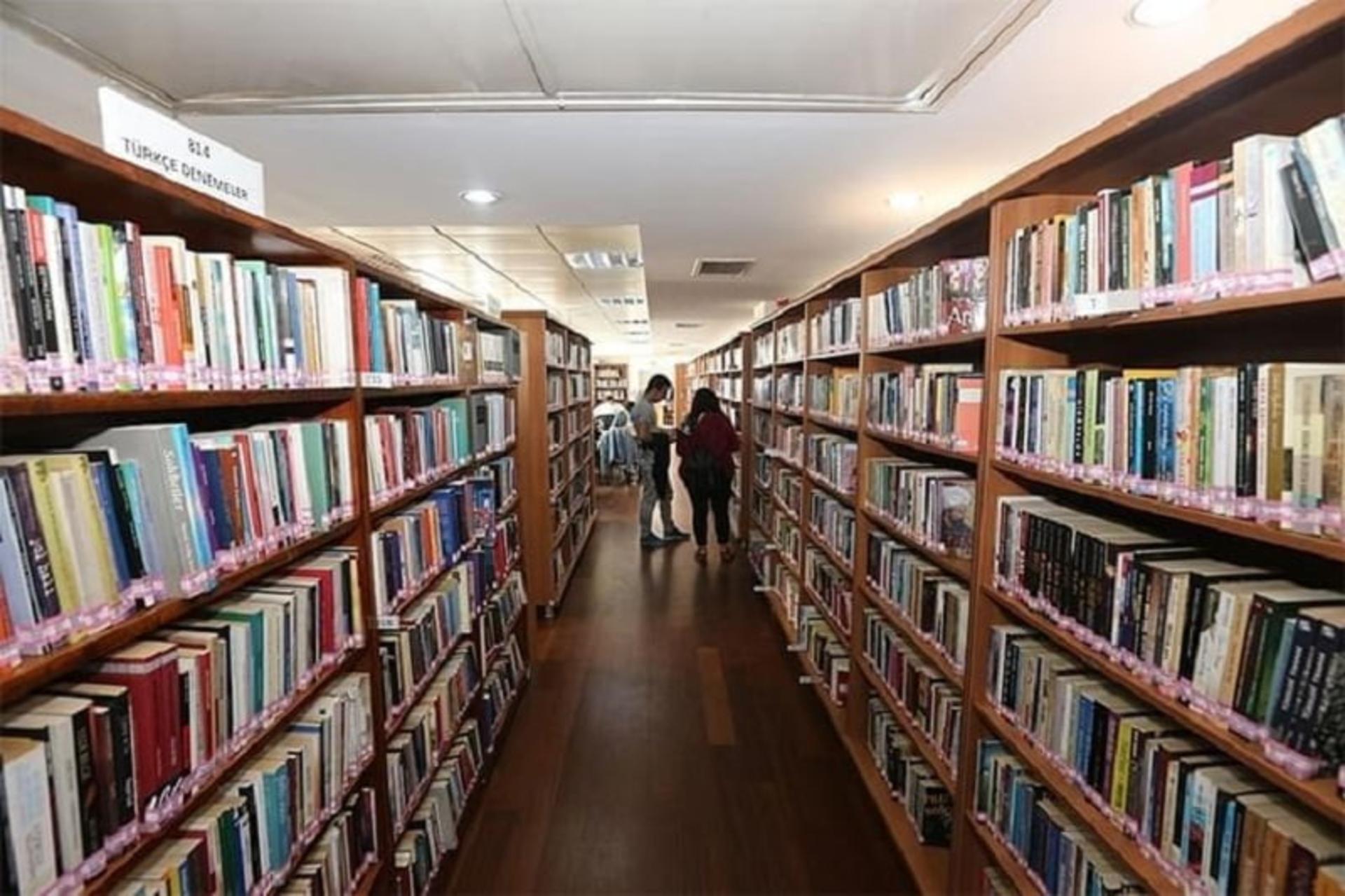 کتابخانه عمومی قاضی عثمان پاشا 