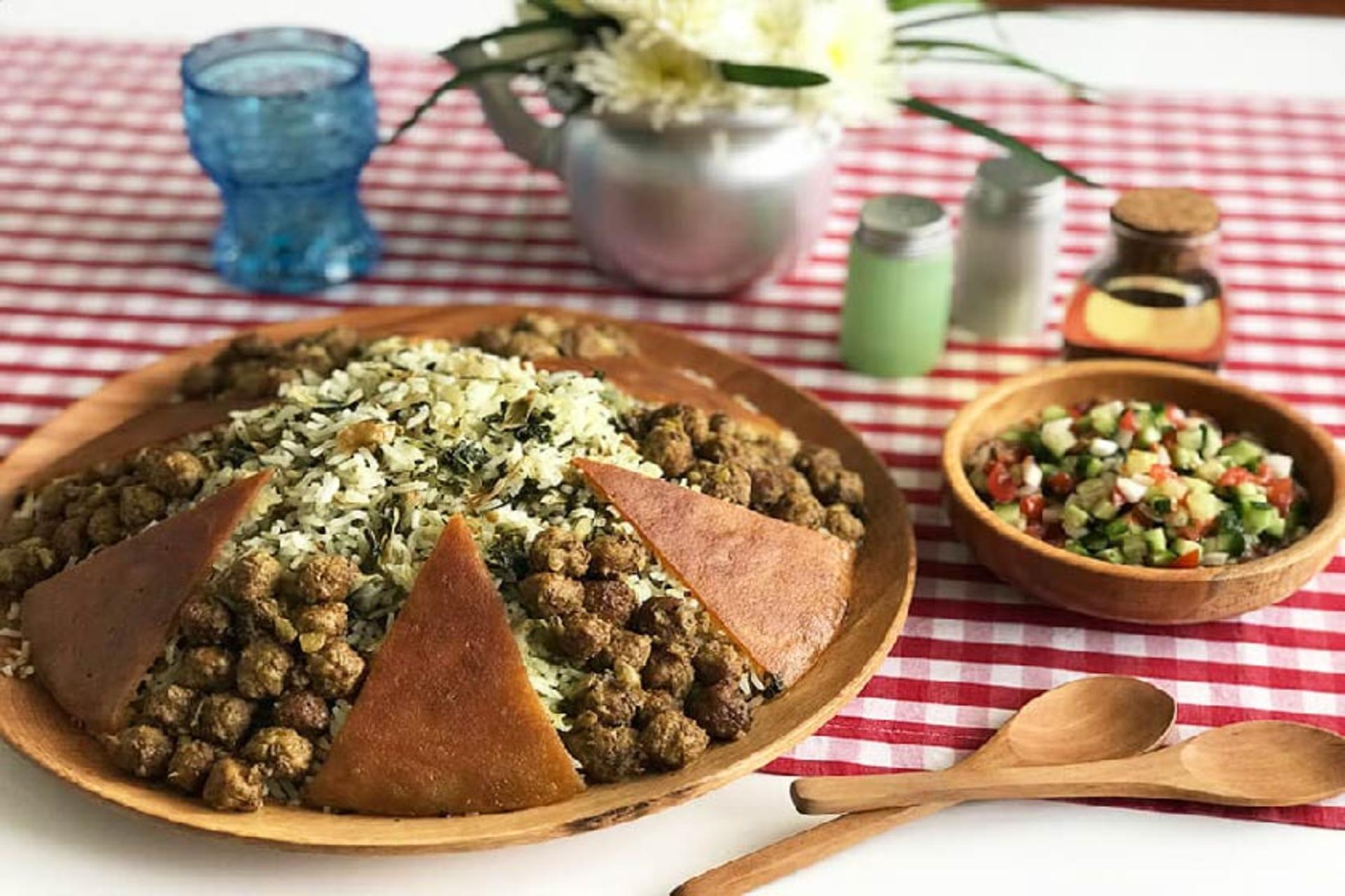 کلم پلو با گوشت قلقلی غذای سنتی شیراز