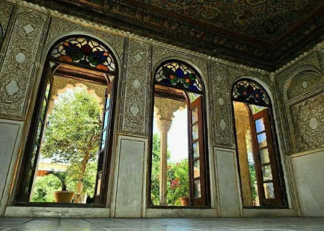 پنجره های خانه زینت الملک
