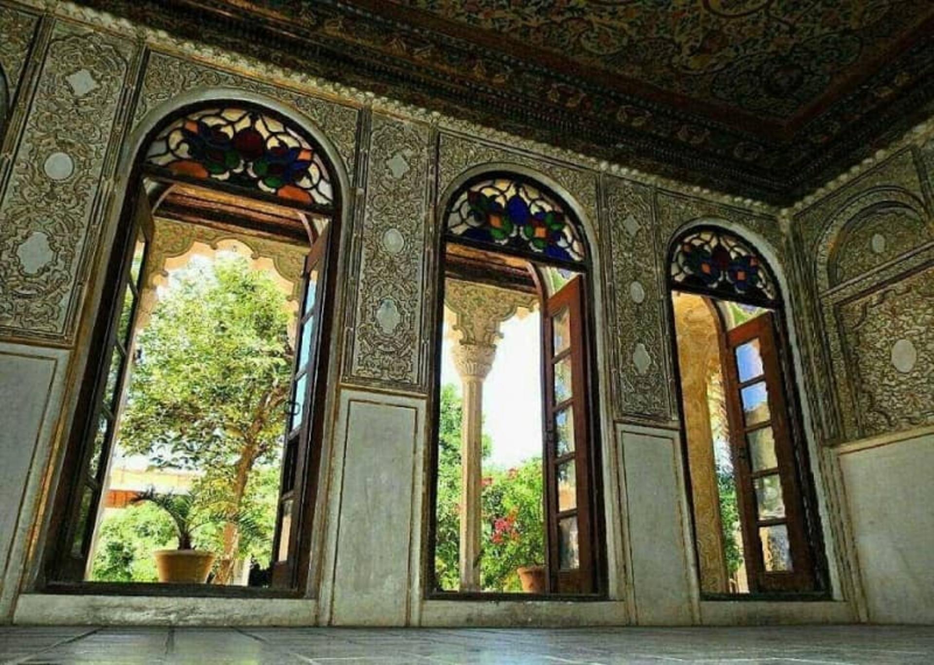پنجره های خانه زینت الملک