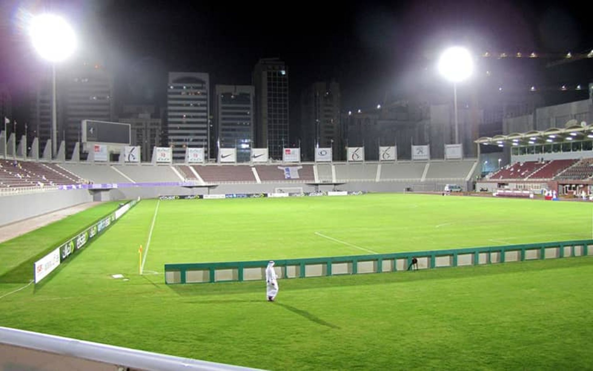 ورزشگاه آل نهیان
