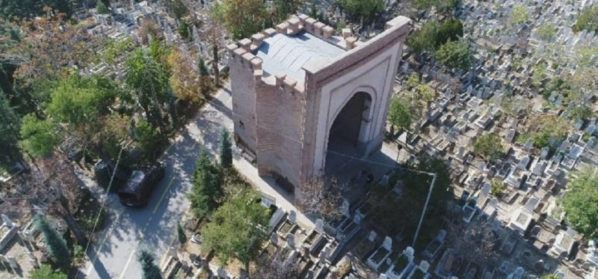 آرامگاه گومچ خاتون