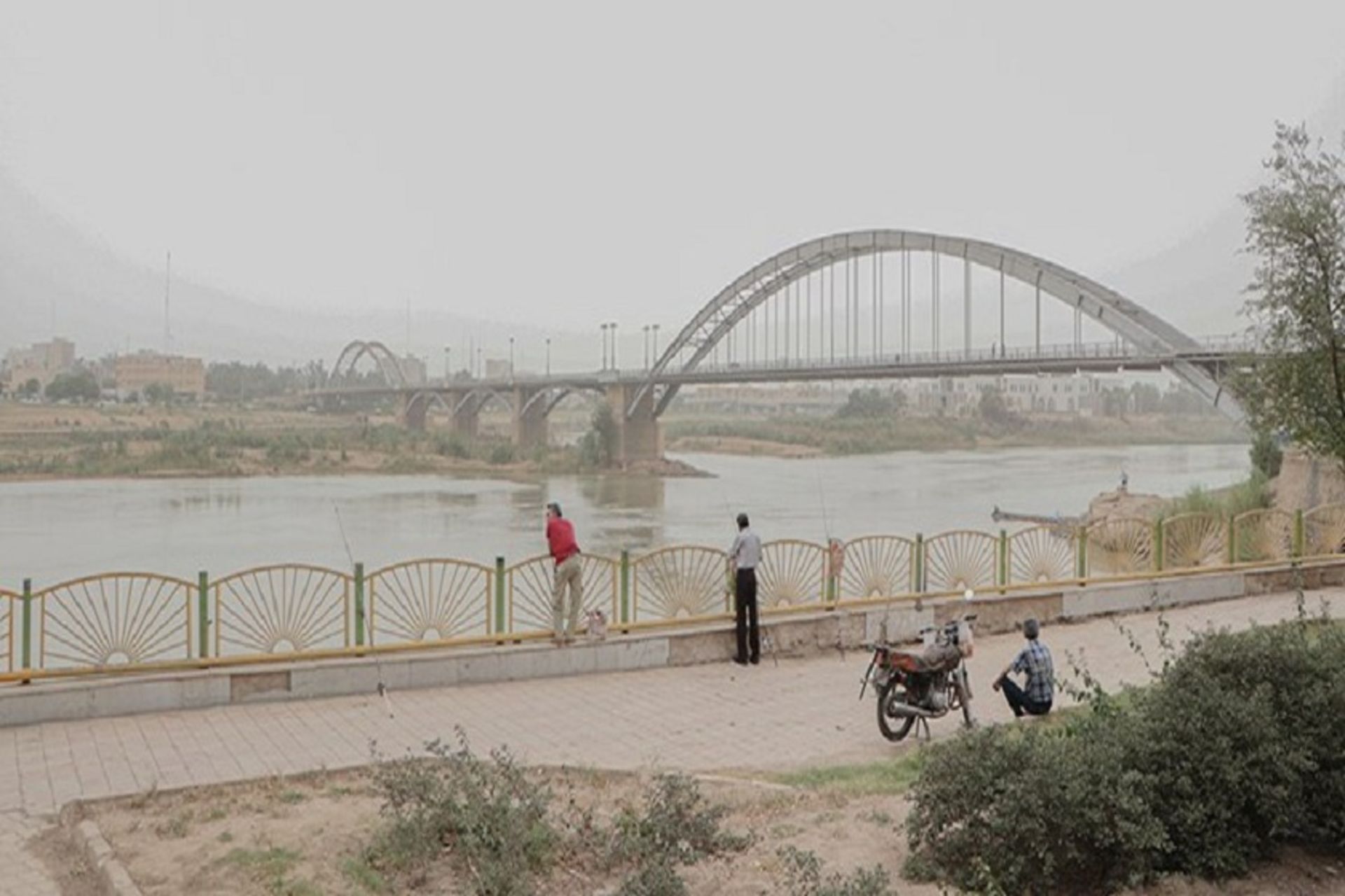 گرد و غبار