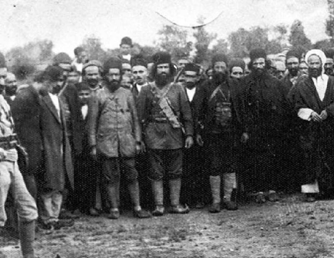 یاران نهضت جنگل در کنار میرزا کوچک خان