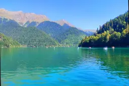 دریاچه ریتسا