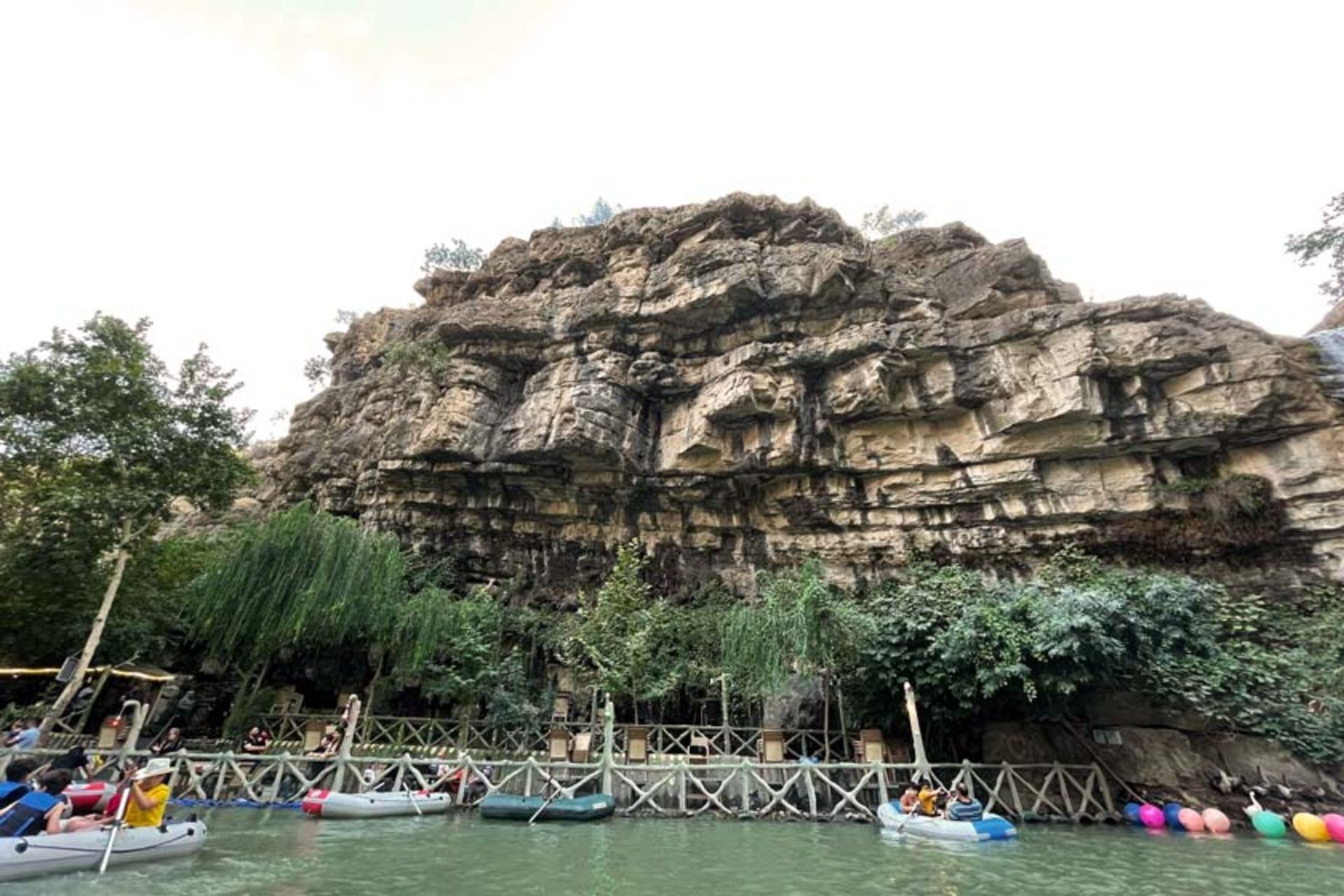 محوطه گردشگری آبشار گلی علی بگ