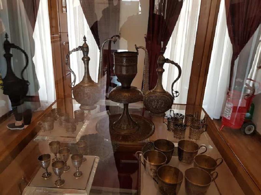 اشیا نگهداری شده موزه قاجار تبریز