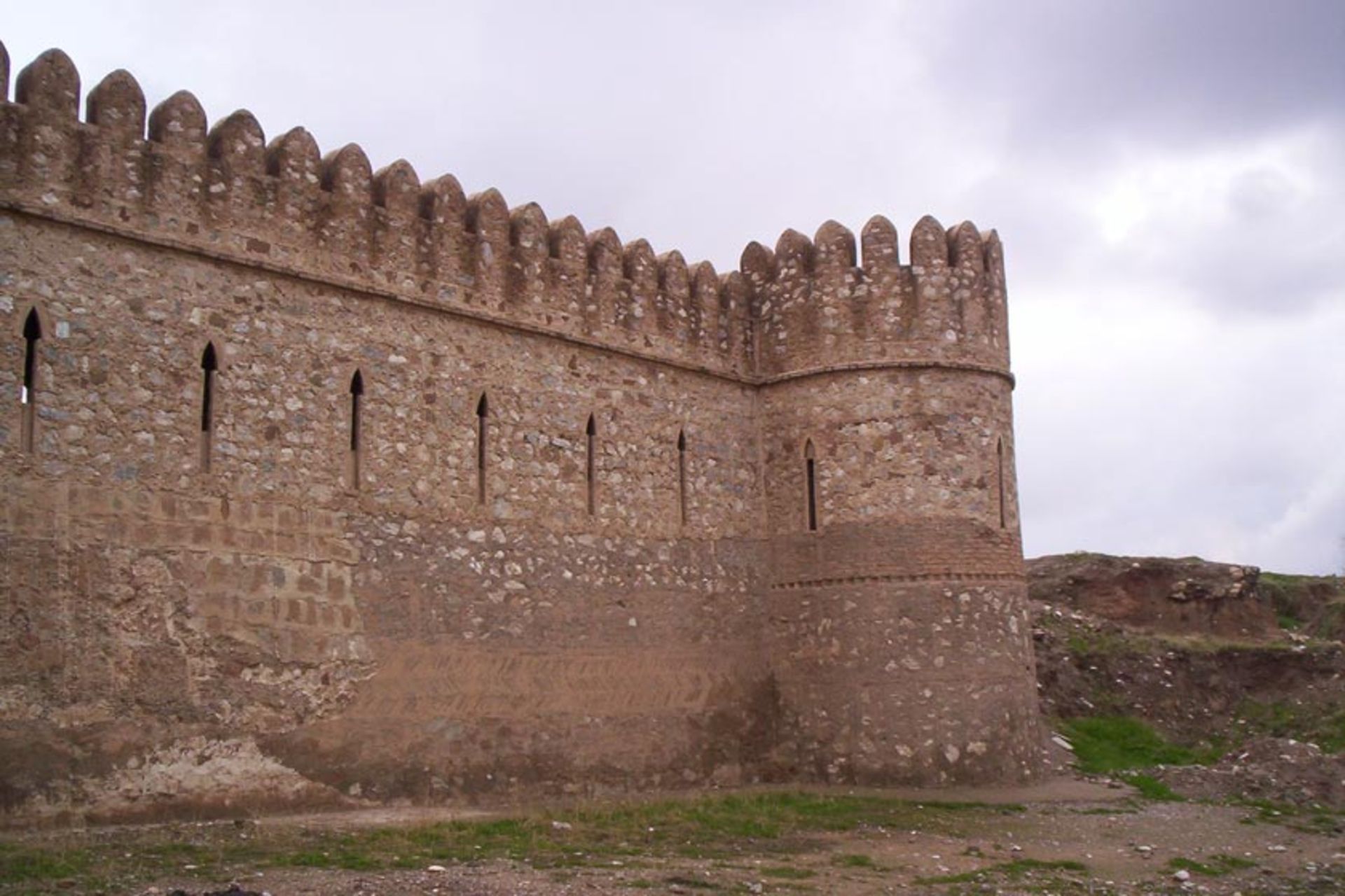 دیوارهای ارگ کرکوک