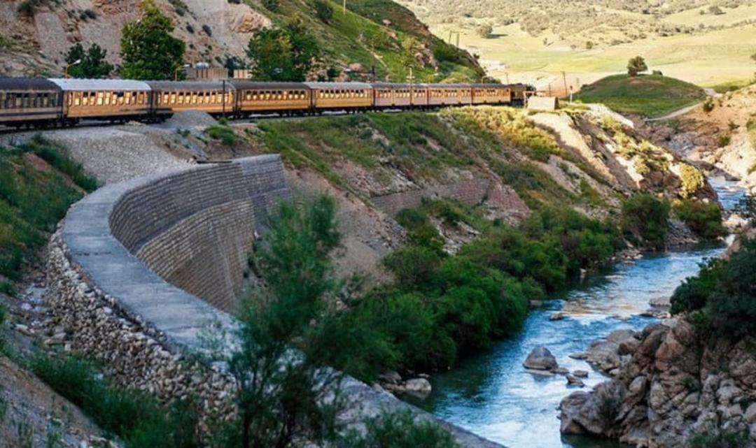 سفر با قطار گردشگری لرستان