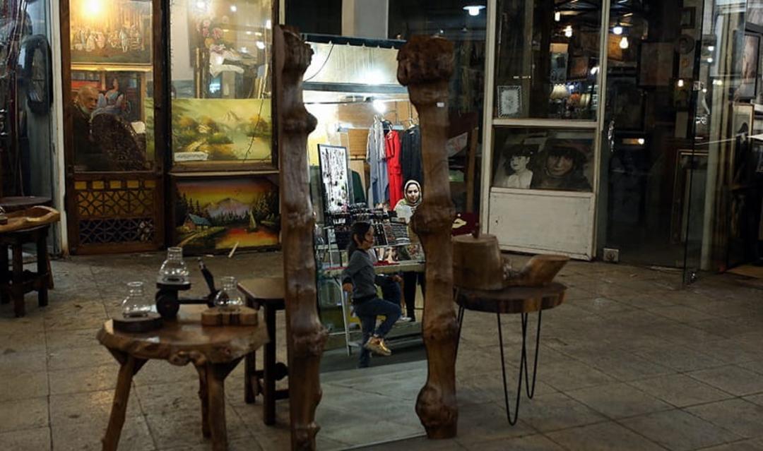 غرفه‌های هنرمندان بازارچه پارک لاله