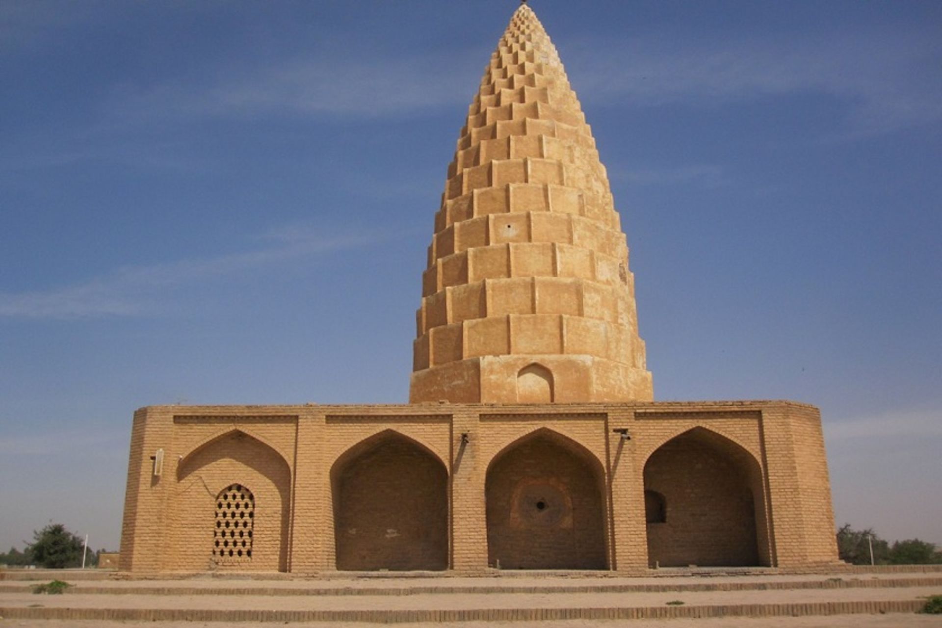 آرامگاه یعقوب لیث صفاری