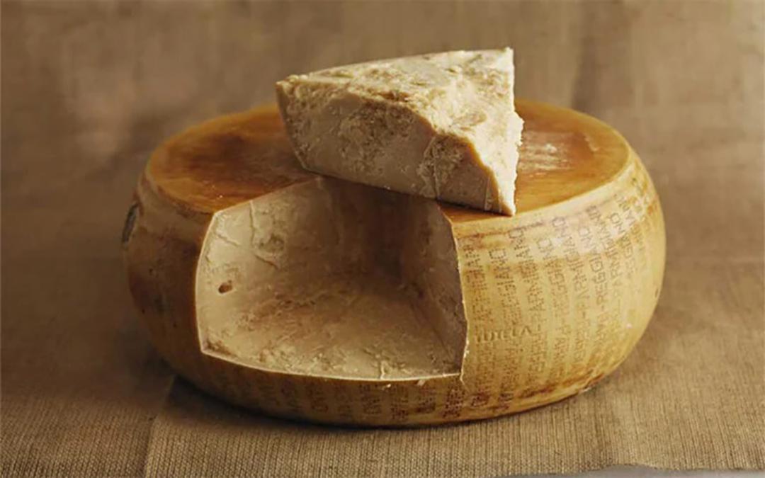 پنیر برش خورده پارمجانو 