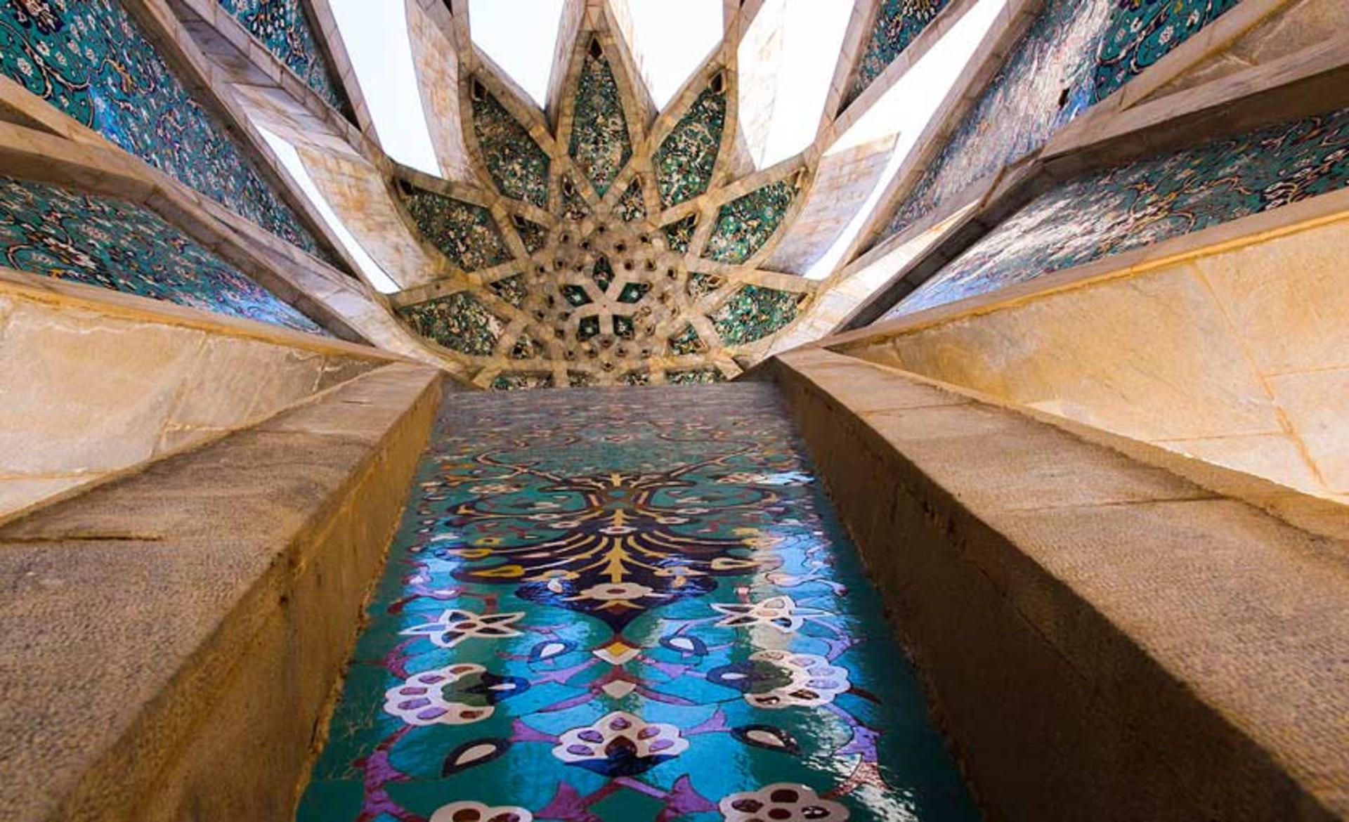 معماری نوین در آرامگاه خیام
