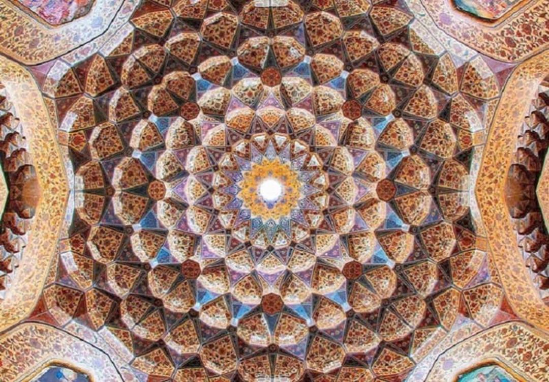 گنبد اصلی عمارت کلاه‌فرنگی