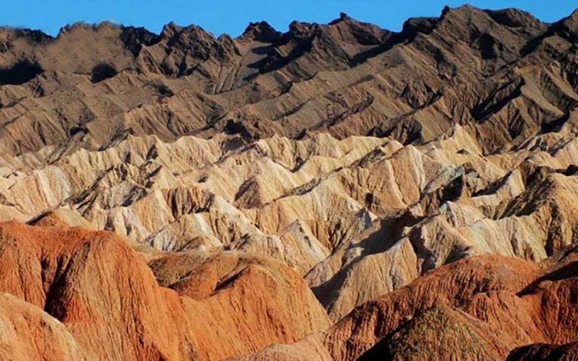تنوع رنگی کوه های مریخی