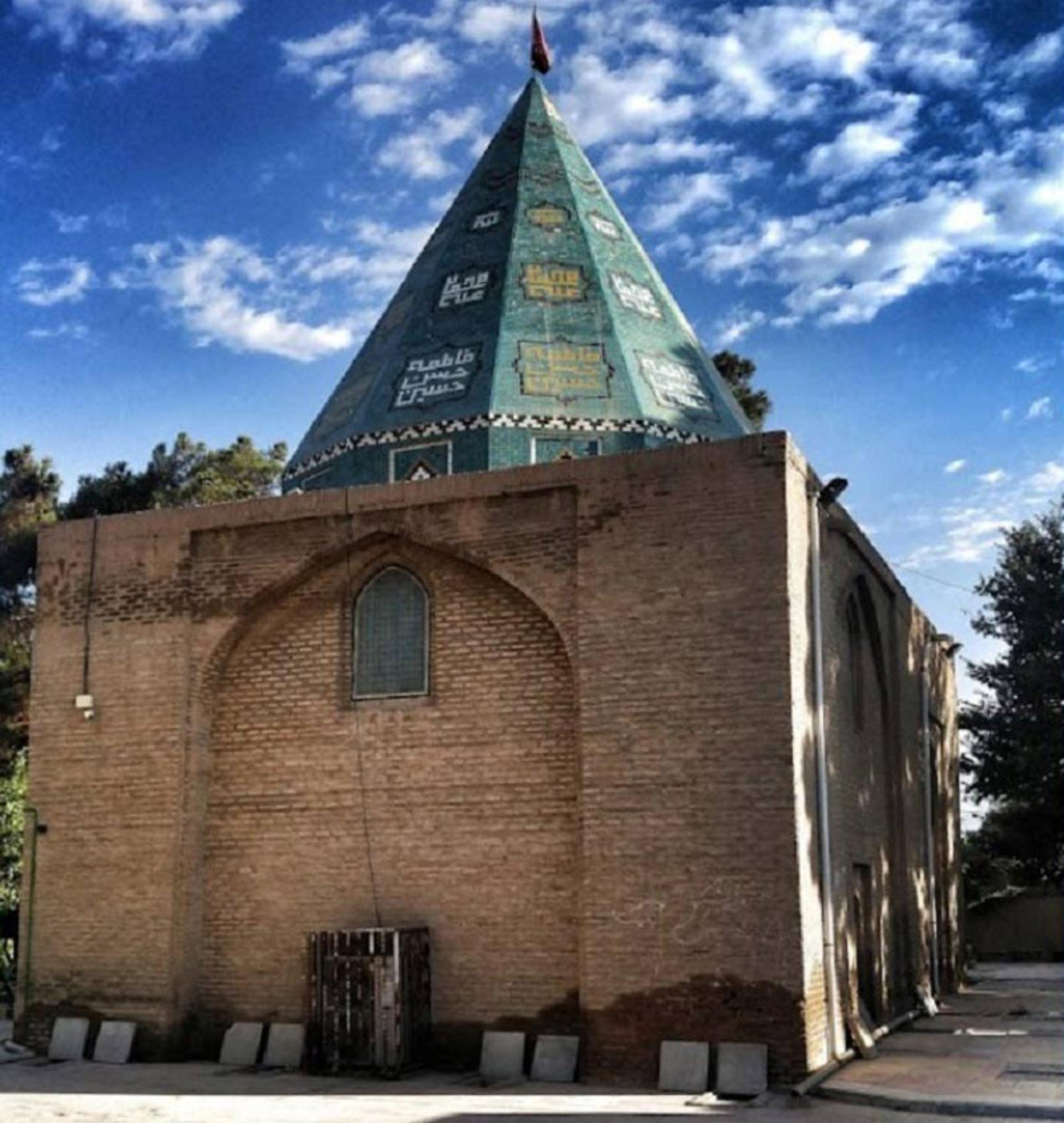 آرامگاه امام‌زاده هادی و علی النقی (امام‌زاده ینگی امام) در هشتگرد