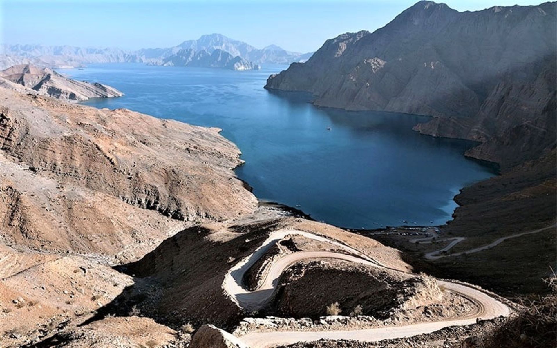 عکس هوایی از آبدره مسندم عمان،‌ منبع عکس: audleytravel.com، عکاس: ناشناس