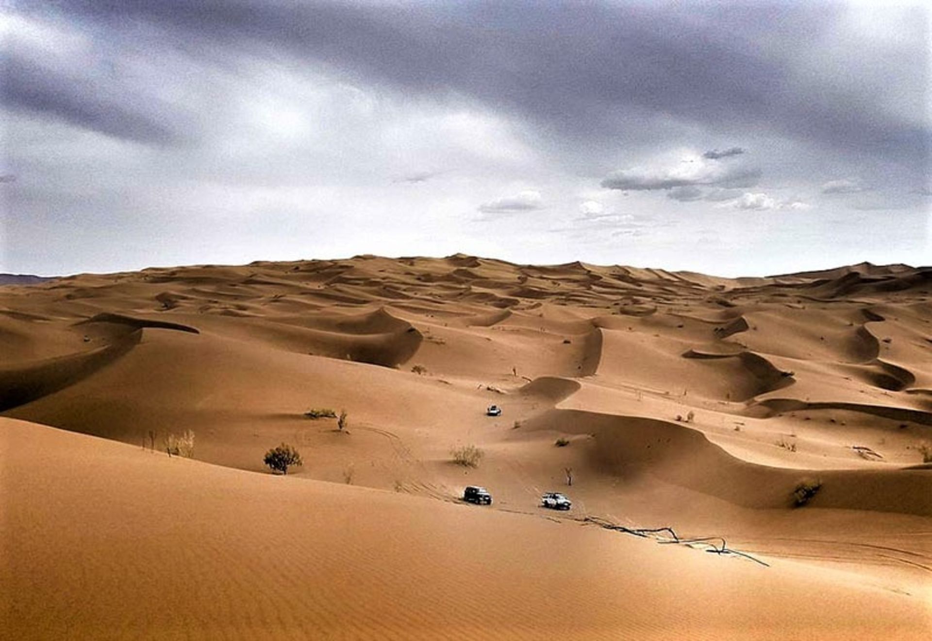 سافاری در کویر ریگ جن، منبع عکس: iranroute.com، عکاس: ناشناس