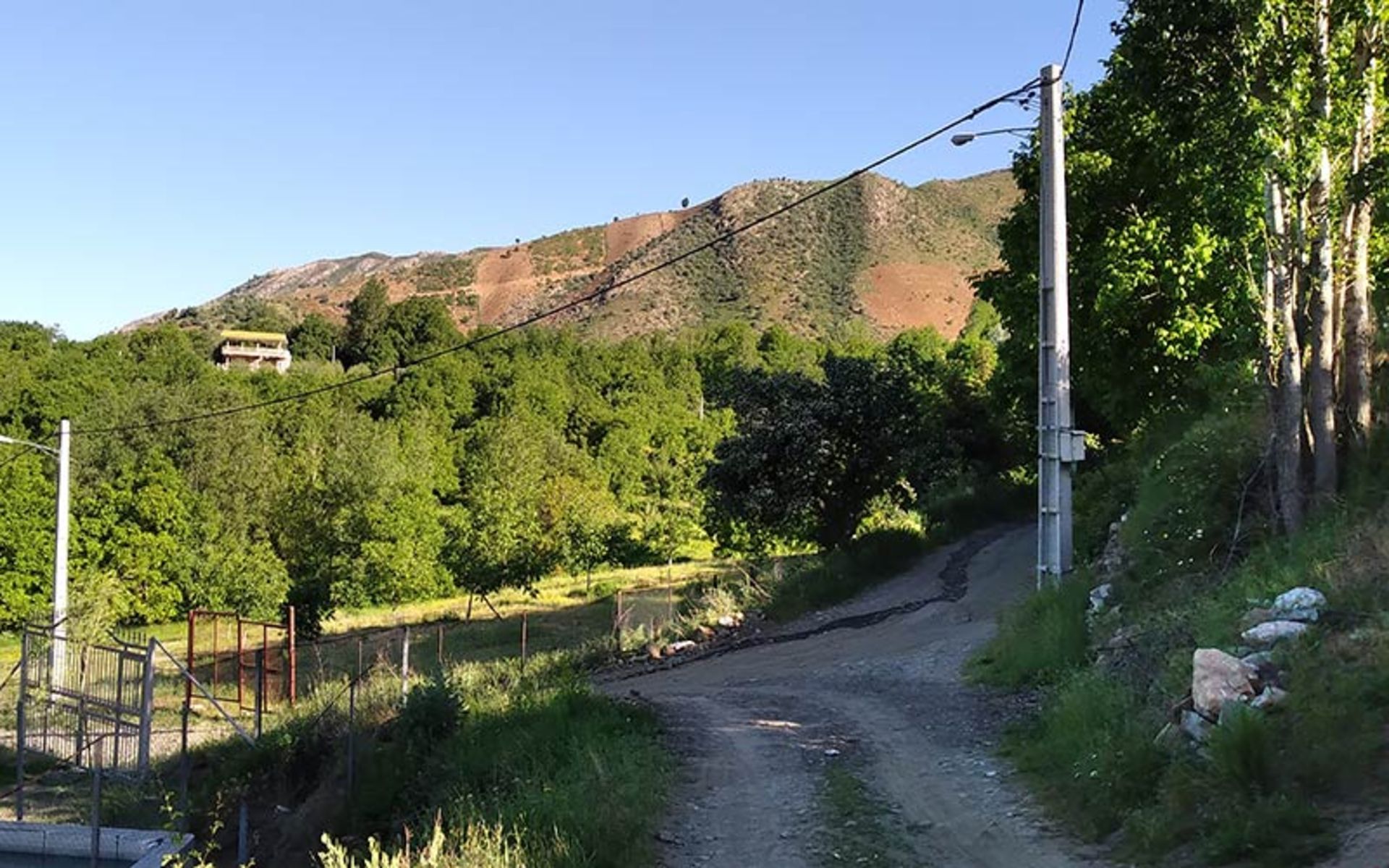 چشم انداز سبز واریان؛ منبع عکس: گوگل مپ؛ عکاس: Mohammad Mahmodnezhad