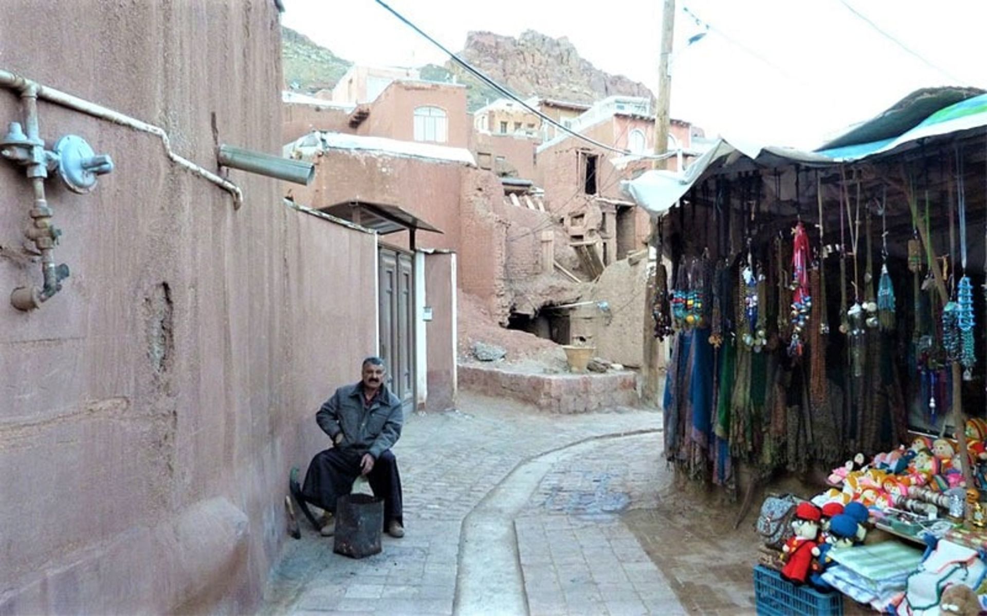 مغازه ای در روستای ابیانه، منبع عکس: tripadvisor.com، عکاس: Massimiliano P