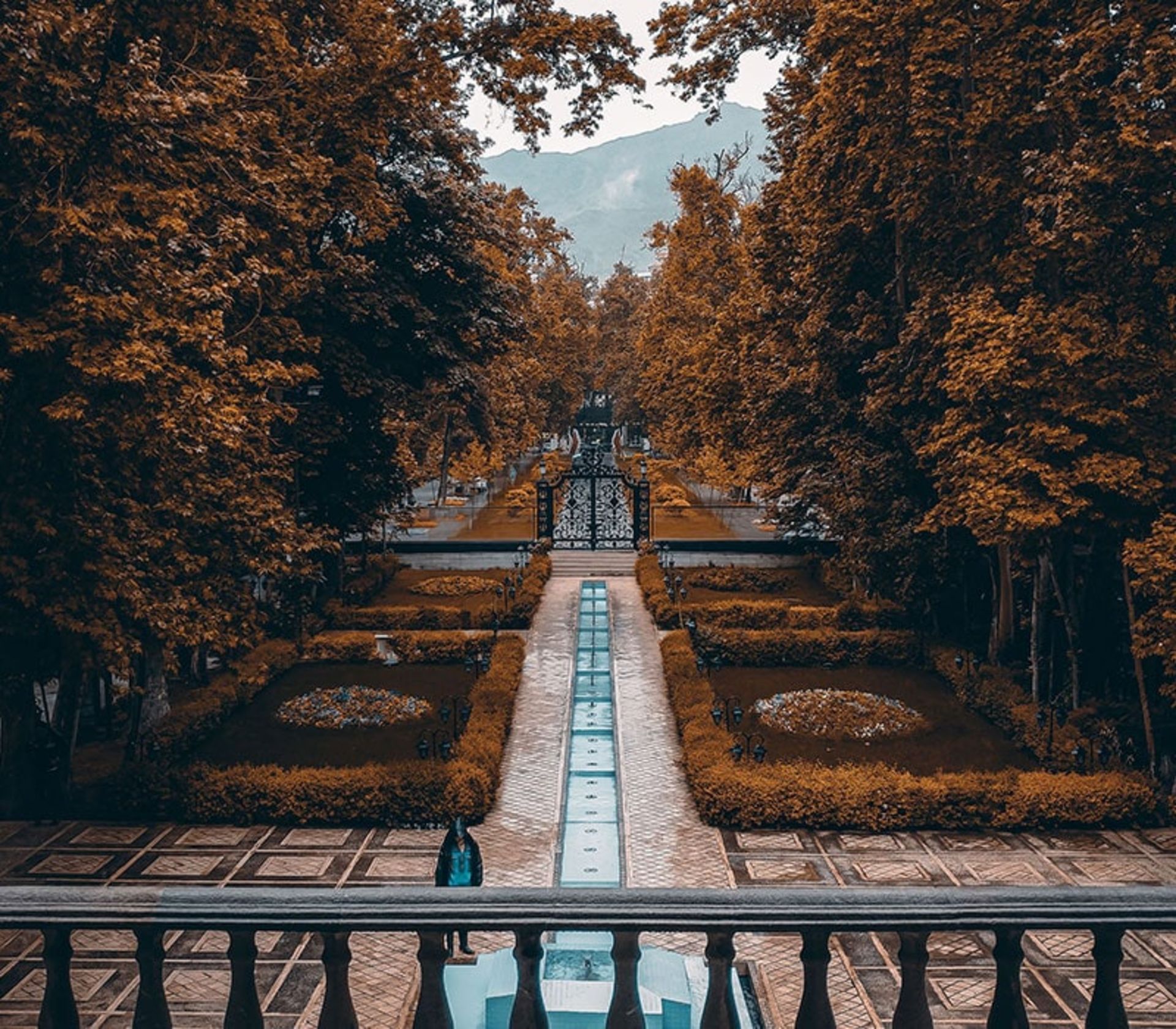 باغ ایرانی در پاییز