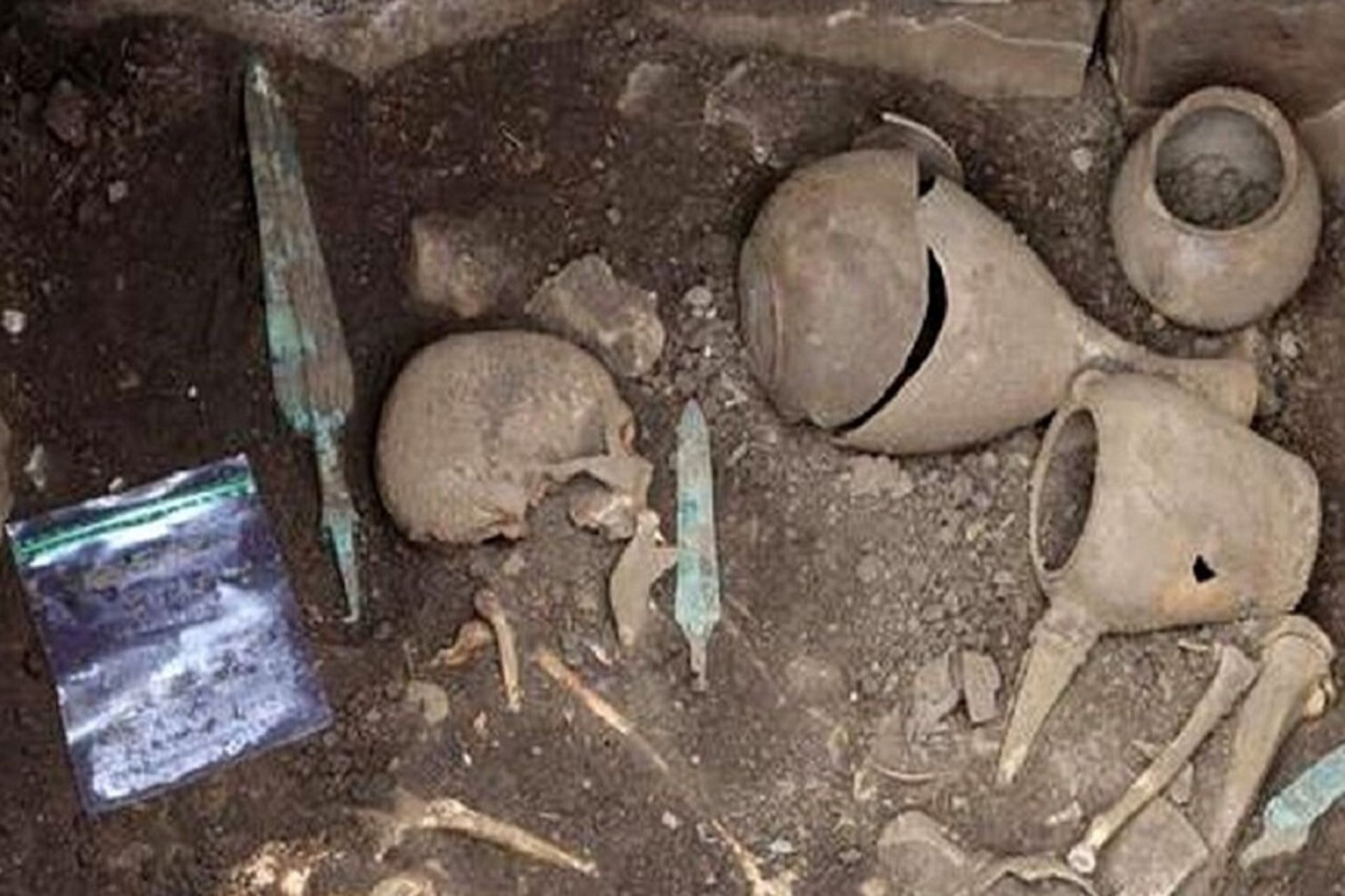 باستان شناسی