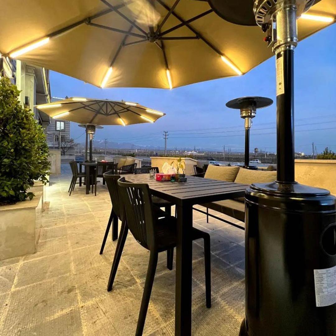 کافه پاتیو قزوین؛ منبع عکس: اینستاگرام patiocafe.ir؛ عکاس: نامشخص