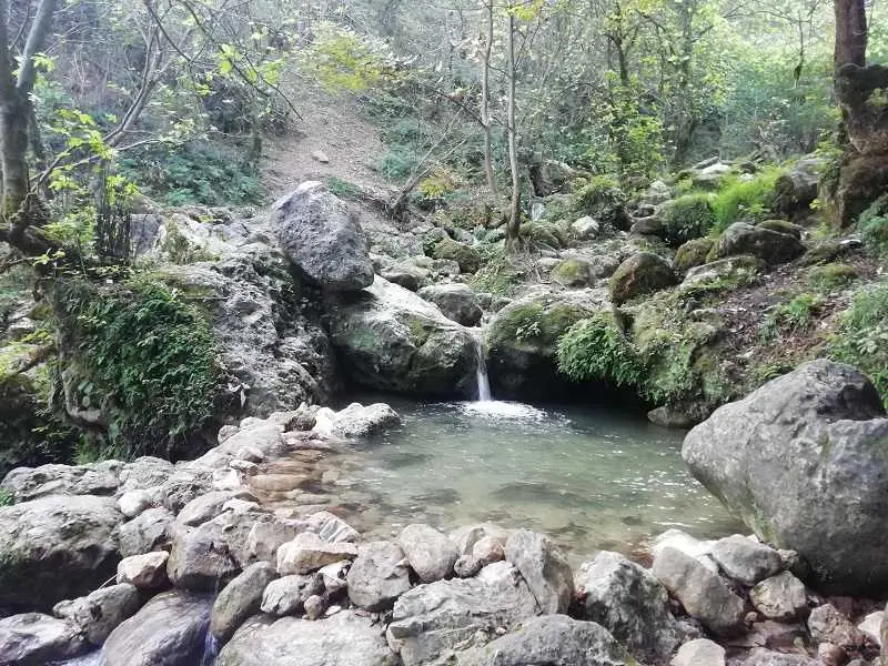 آبشار چلندر؛ منبع عکس: بلد؛ عکاس: نامشخص