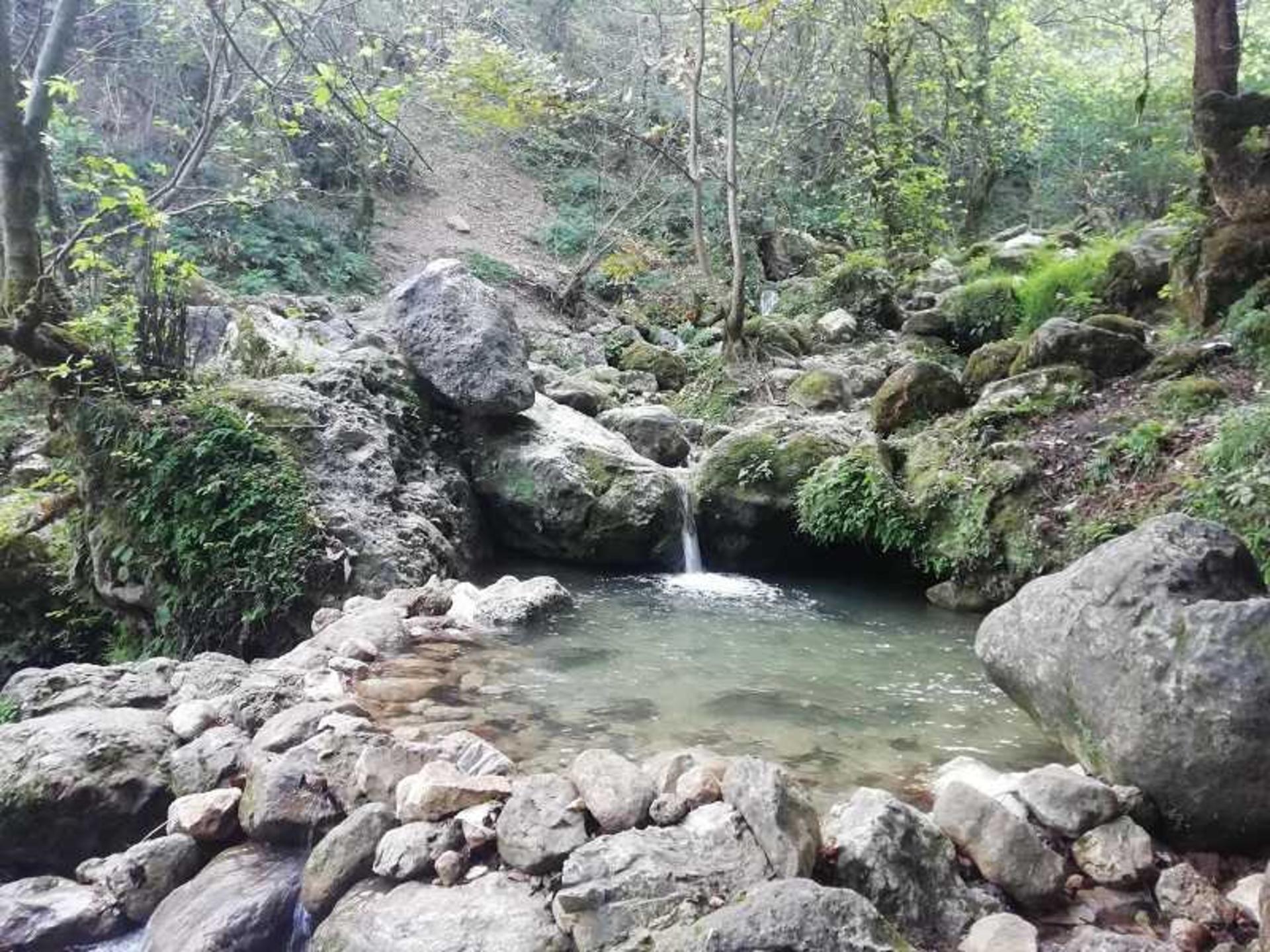 آبشار چلندر؛ منبع عکس: بلد؛ عکاس: نامشخص