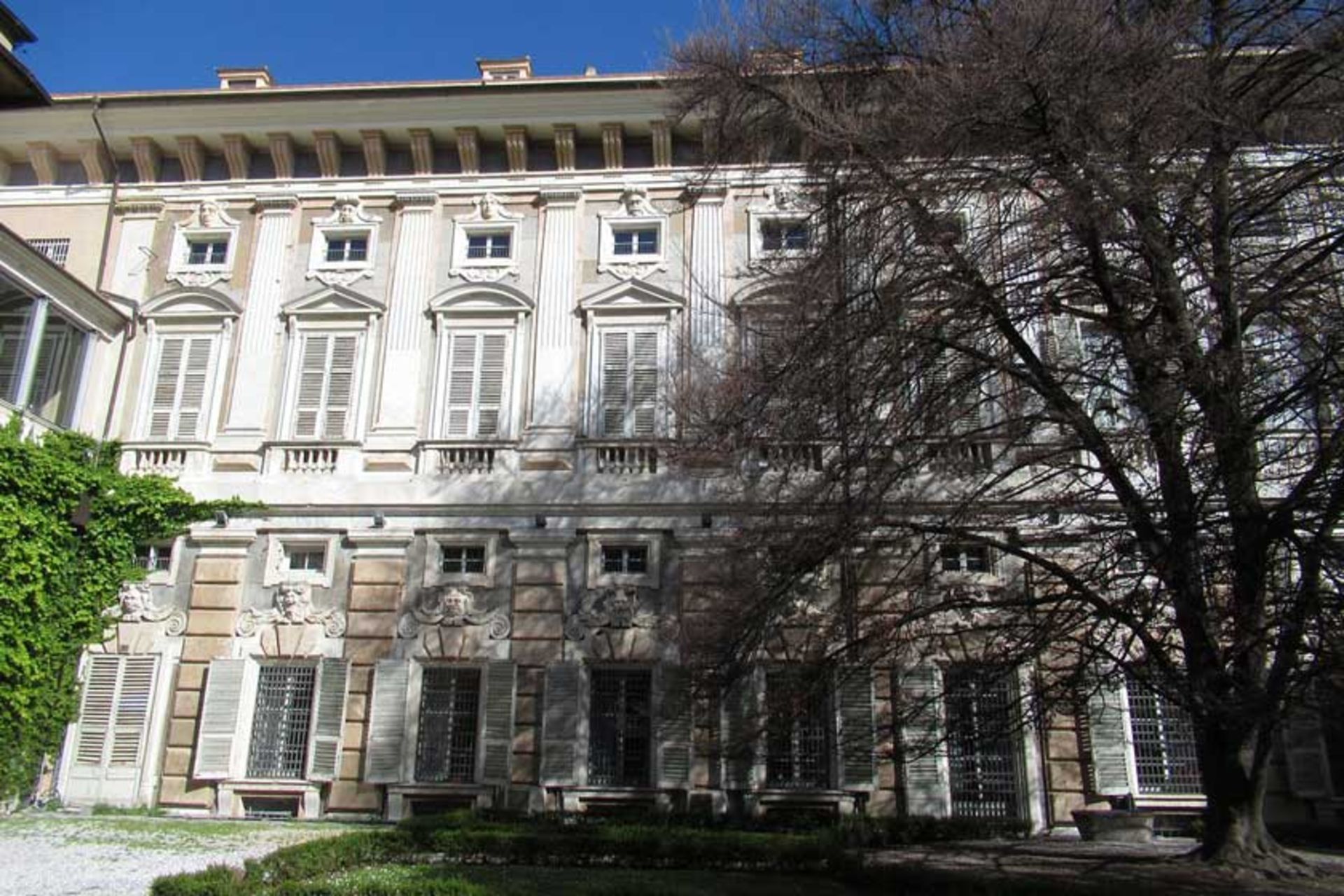 نمای بیرونی کاخ کاخ بیانکو | پالازو بیانکو | کاخ سفید؛ منبع: tripadvisor.com؛ عکاس: PierreBriere