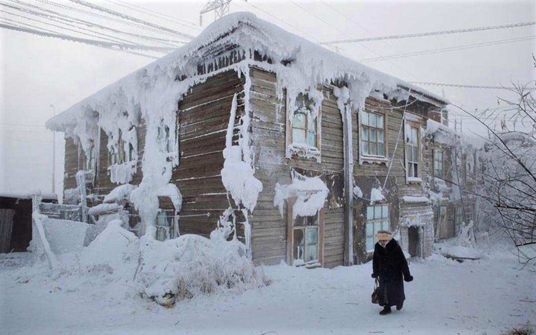 بوران و برف در اویمیاکن 