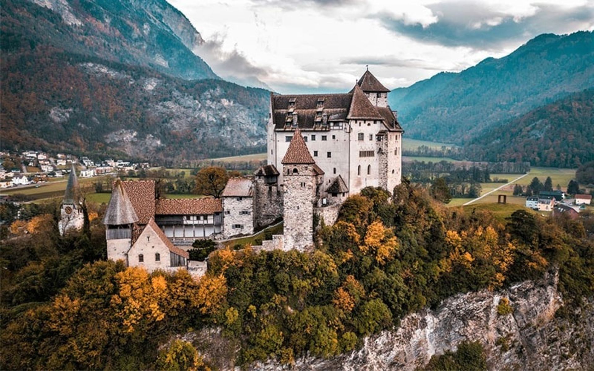 سازه های تاریخی در لیختن اشتاین، منبع عکس: pixabay.com، عکاس: RandyJost