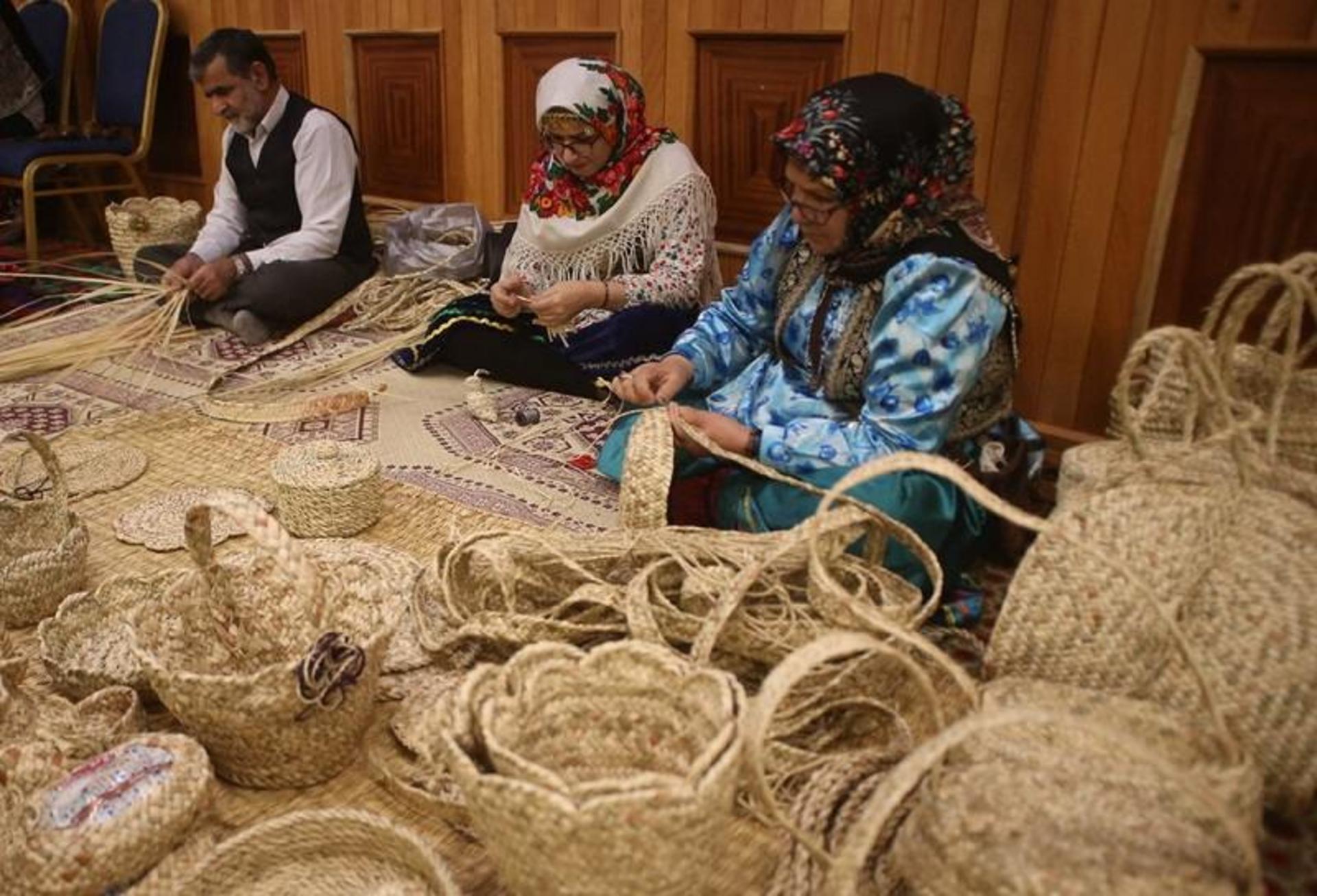 صنایع دستی روستای چلندر؛ منبع عکس: mazbus.co؛ عکاس: نامشخص