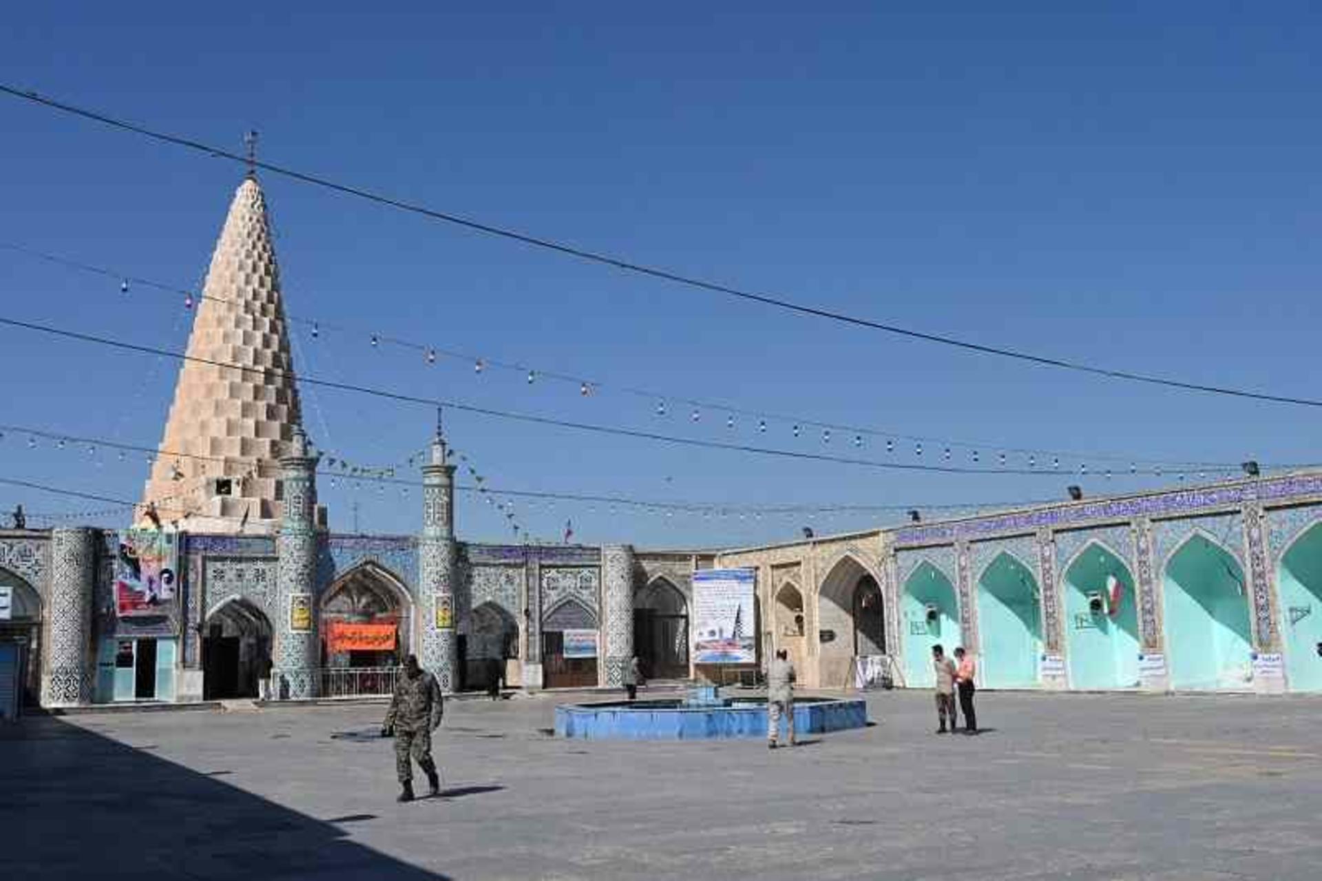 محوطه حرم دانیال نبی در شوش؛ منبع عکس گوگل مپ؛ عکاس: Tordai Csaba Zsolt