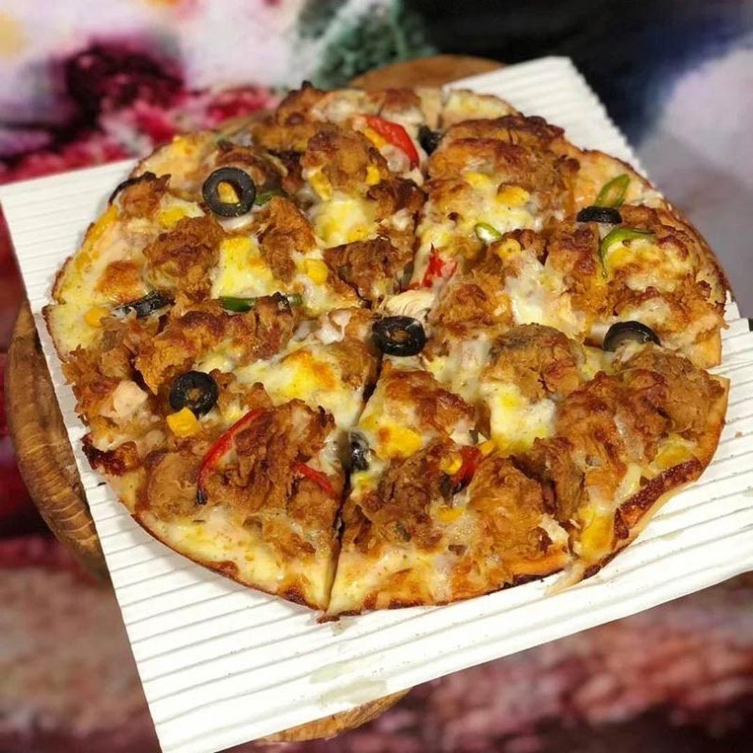پیتزا پاپاجون بندر انزلی؛ منبع عکس: اینستاگرام papajoon.pizza؛ عکاس: نامشخص
