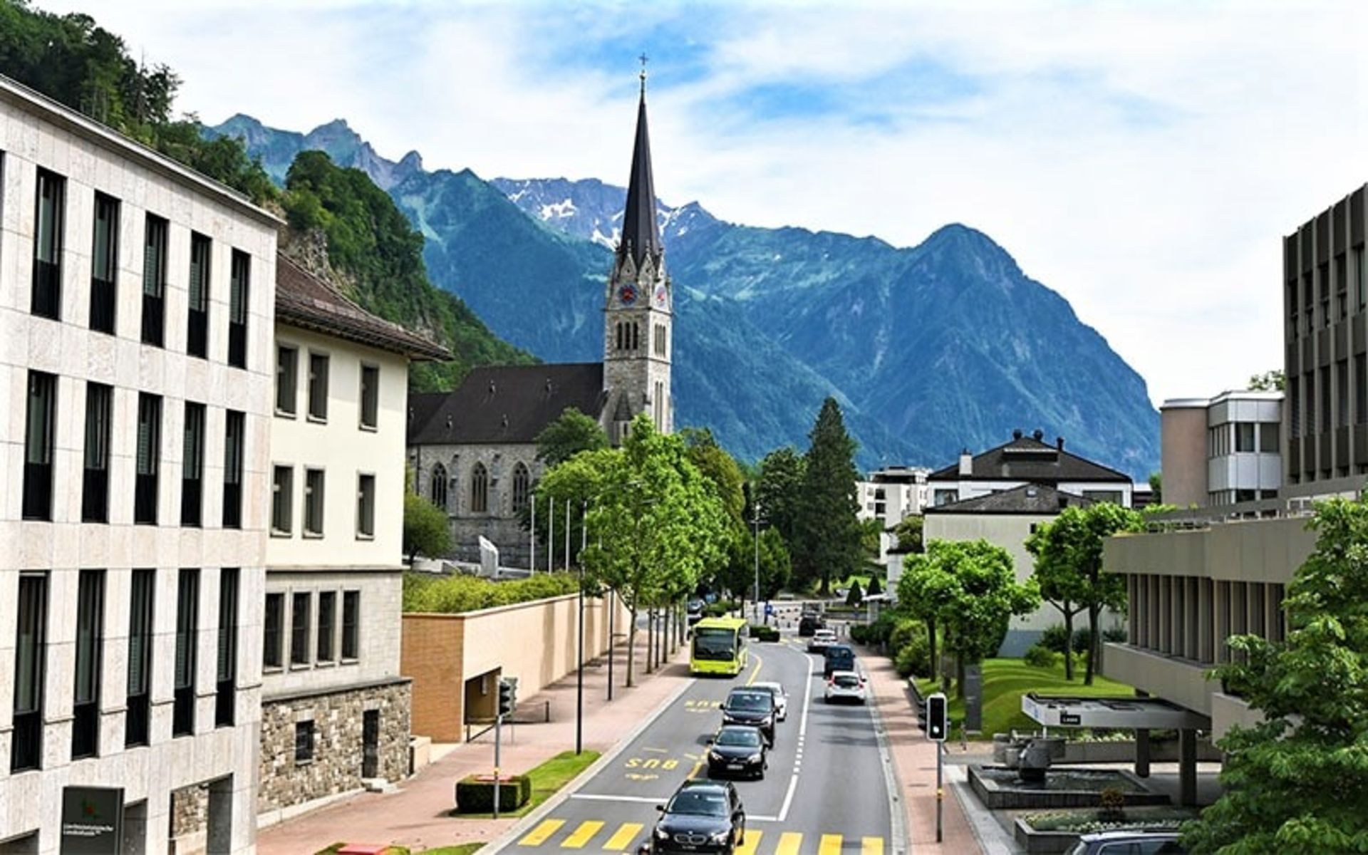 منطقه ای مسکونی در لیختن اشتاین، منبع عکس: unsplash.com، عکاس: ondrej bocek