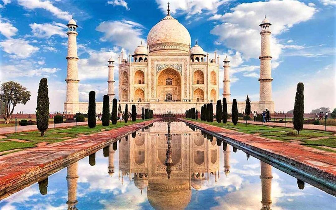 عکس تاج محل، منبع عکس: travelandleisure.com، عکاس: ناشناس
