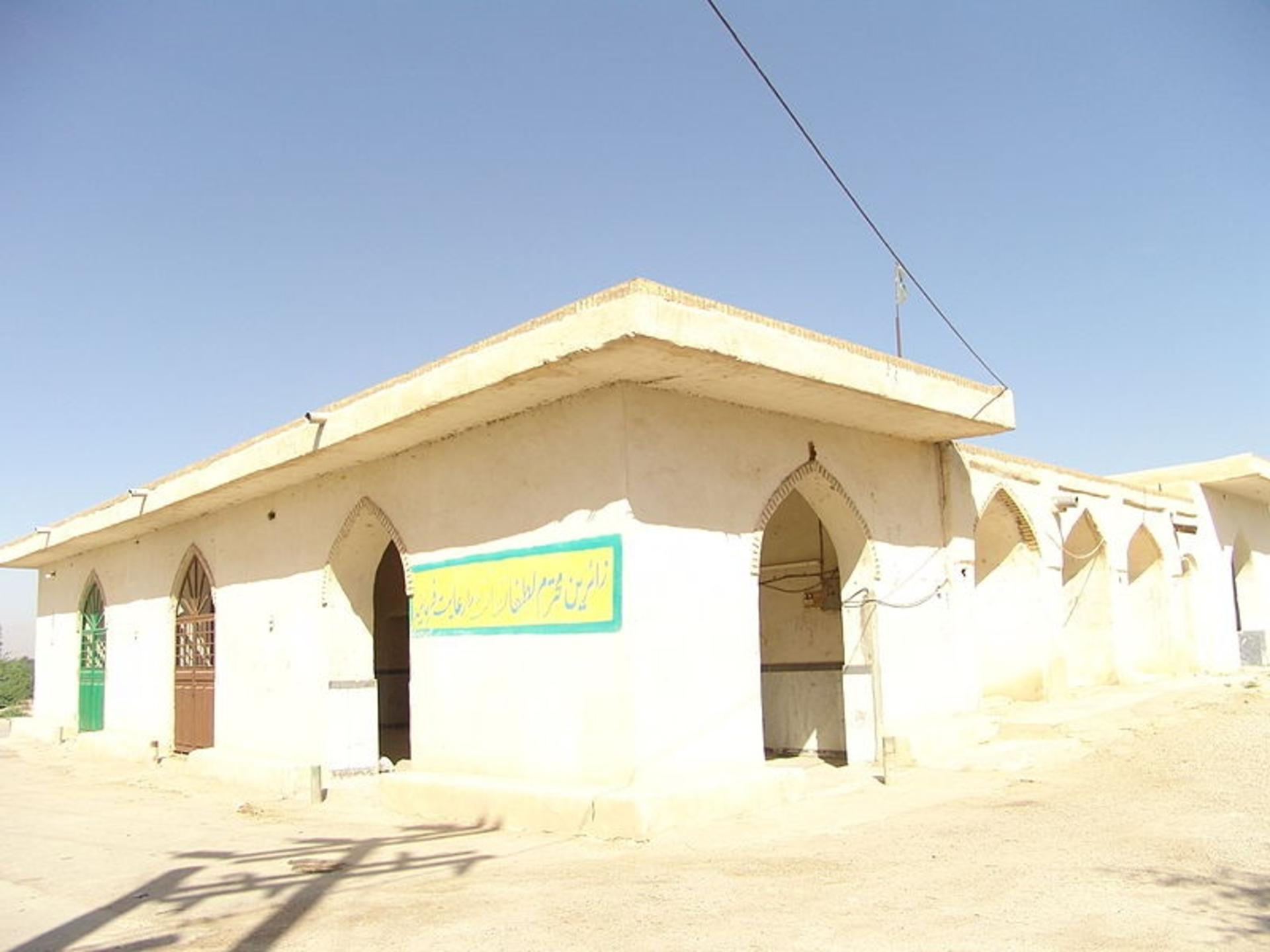 قدمگاه شعیب نبی در شوشتر؛ منبع عکس: ویکی مدیا؛ عکاس: Darafsh Kaviyani 