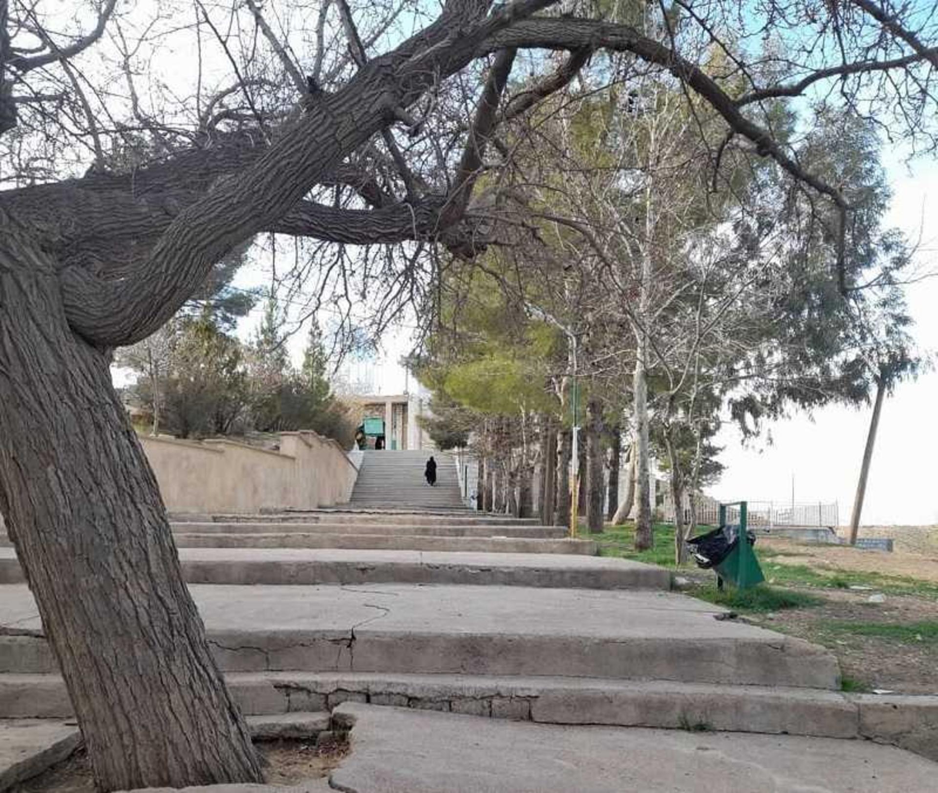 مسیر دسترسی به بقعه ایوب نبی استان فارس؛ منبع عکس: گوگل مپ؛ عکاس: آرمیتا زارع