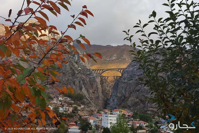 پل ورسک در پاییز ایران