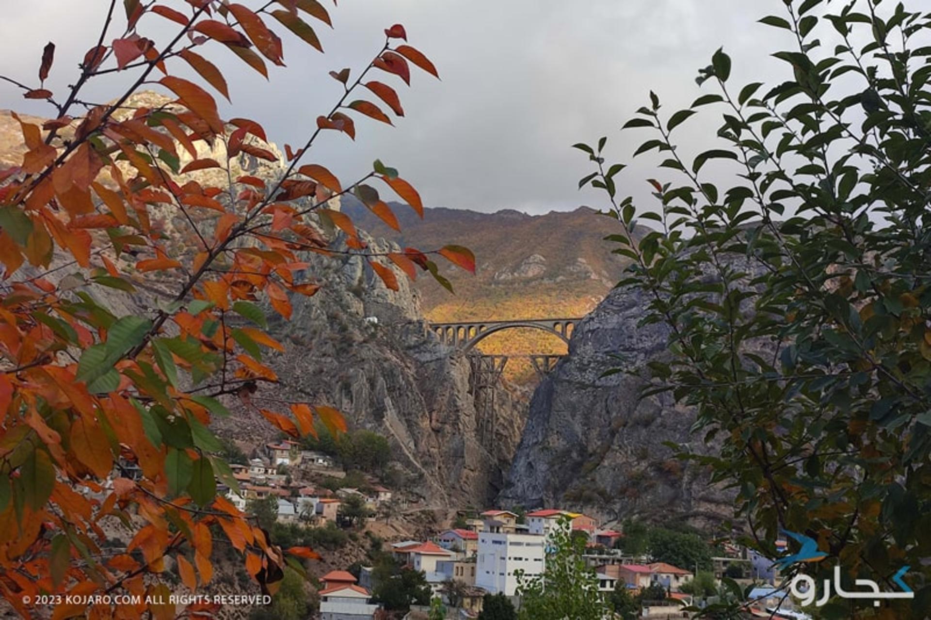 پل ورسک در پاییز ایران