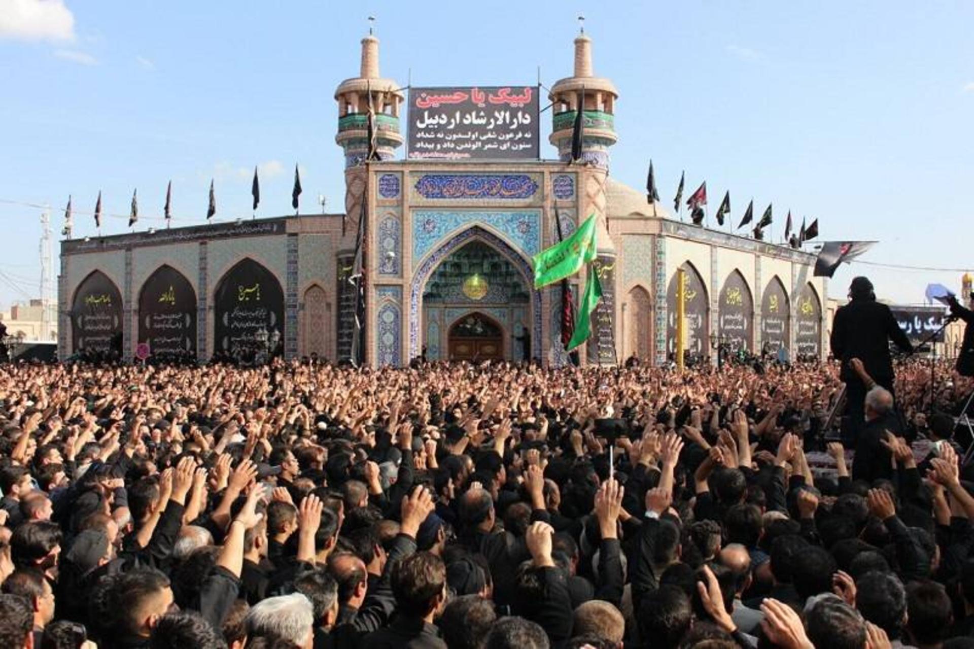 عزاداری در مسجد عالی قاپو؛ منبع عکس: گوگل مپ؛ عکاس: Amir hosein Tahouneh